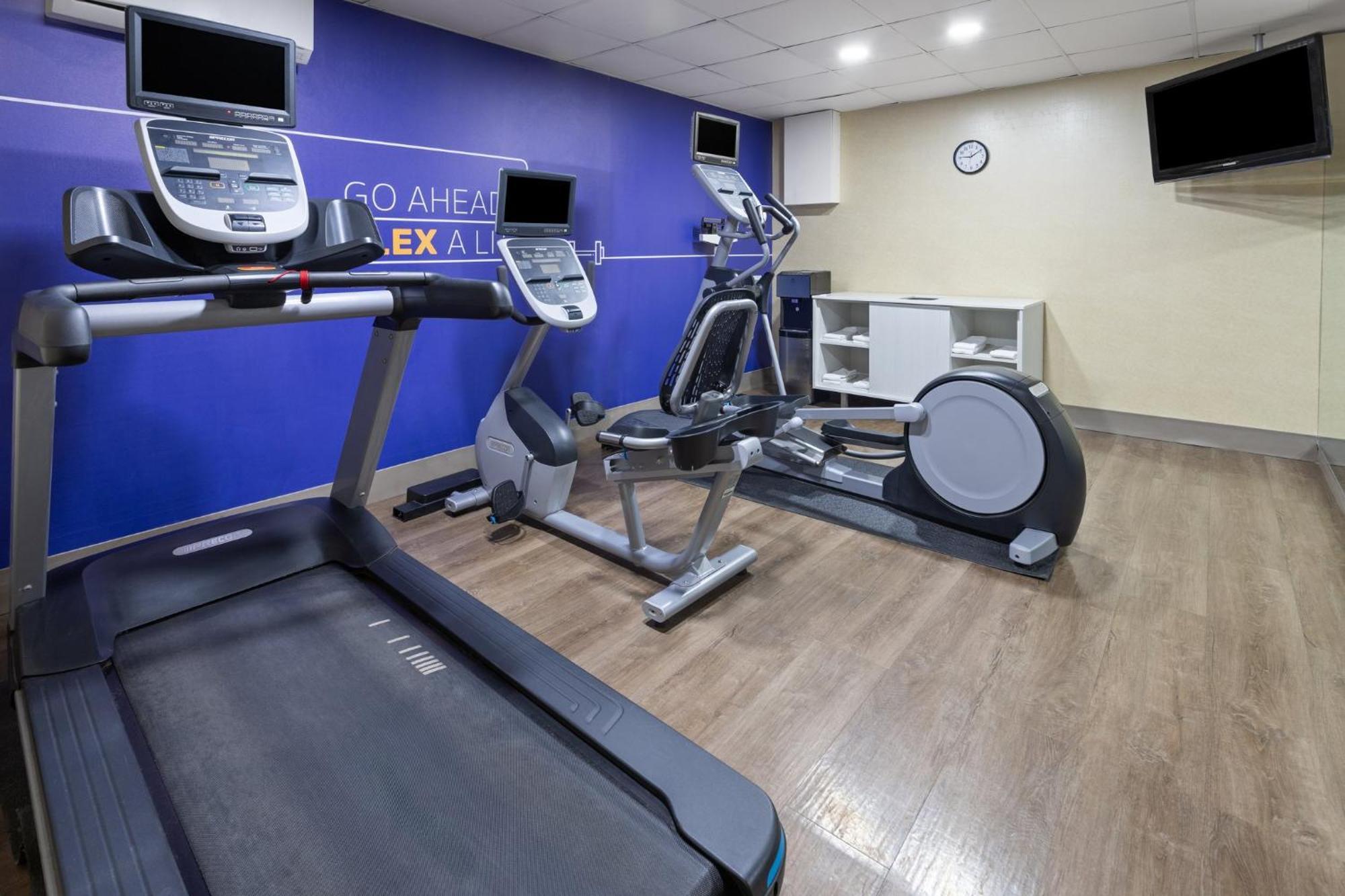 Holiday Inn Express Hotel & Suites Freeport By Ihg Exteriör bild