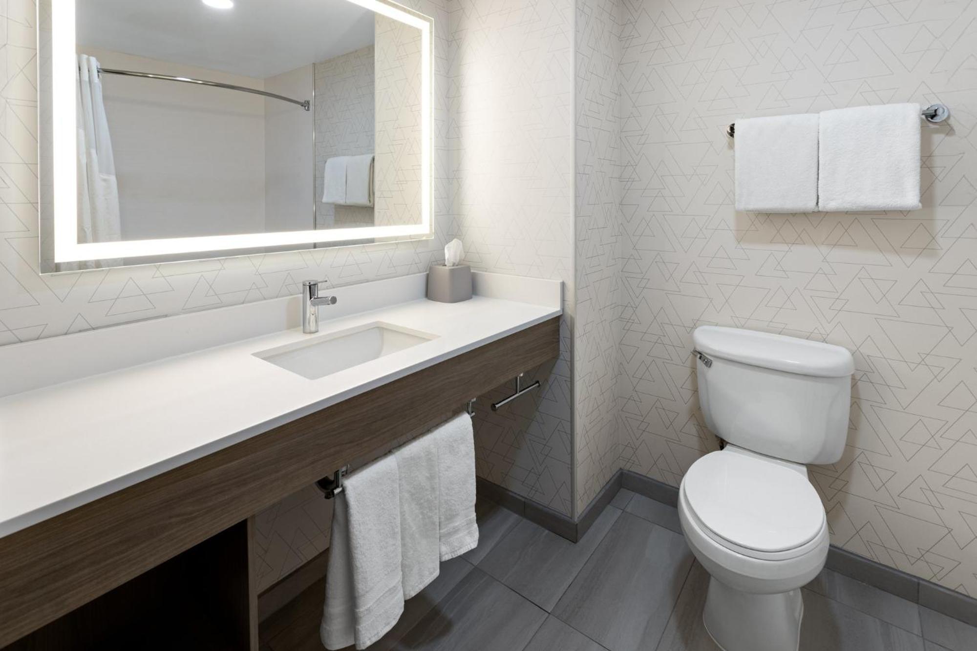 Holiday Inn Express Hotel & Suites Freeport By Ihg Exteriör bild